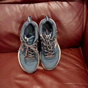 NEW BALANCE LONOKE ALL TERRAIN SHOE  SZ 6.5